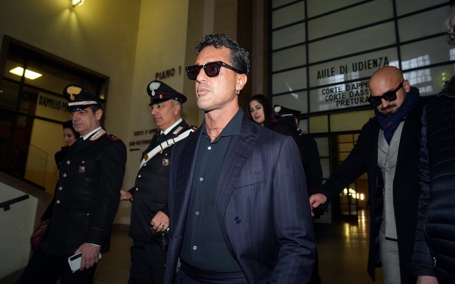 FNSI - Caso Corona, Fnsi e Ordine: «Non esiste diritto a diffamare, anche influencer e grandi piattaforme devono rispettare la legge»