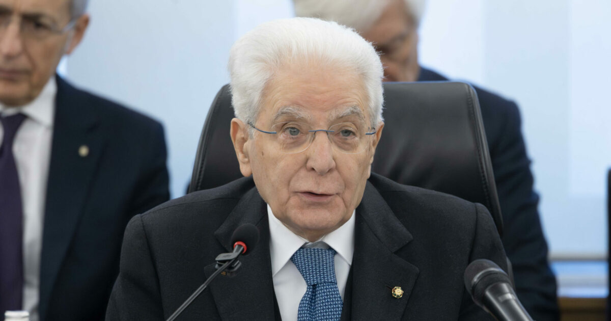 Sorpresa al Csm: Mattarella presiede la seduta. Il segnale di vicinanza ai magistrati dopo le accuse di Nordio