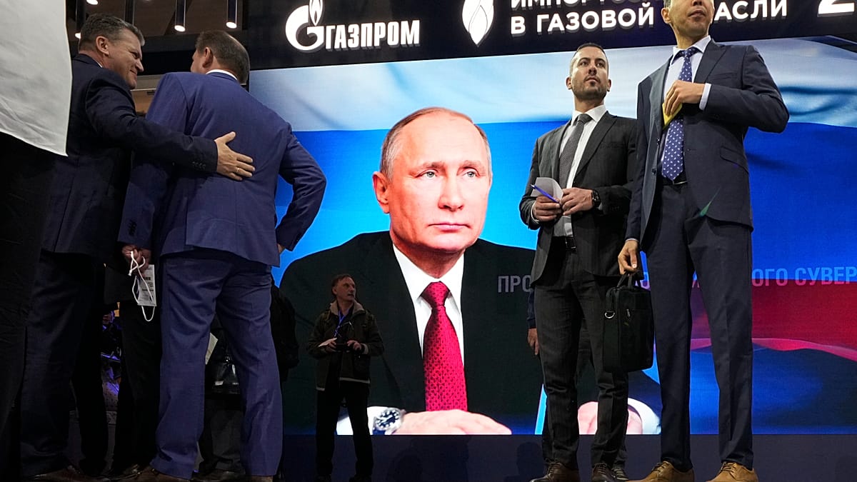 Putin: la Russia potrebbe bloccare "subito" le forniture di gas all'Ue