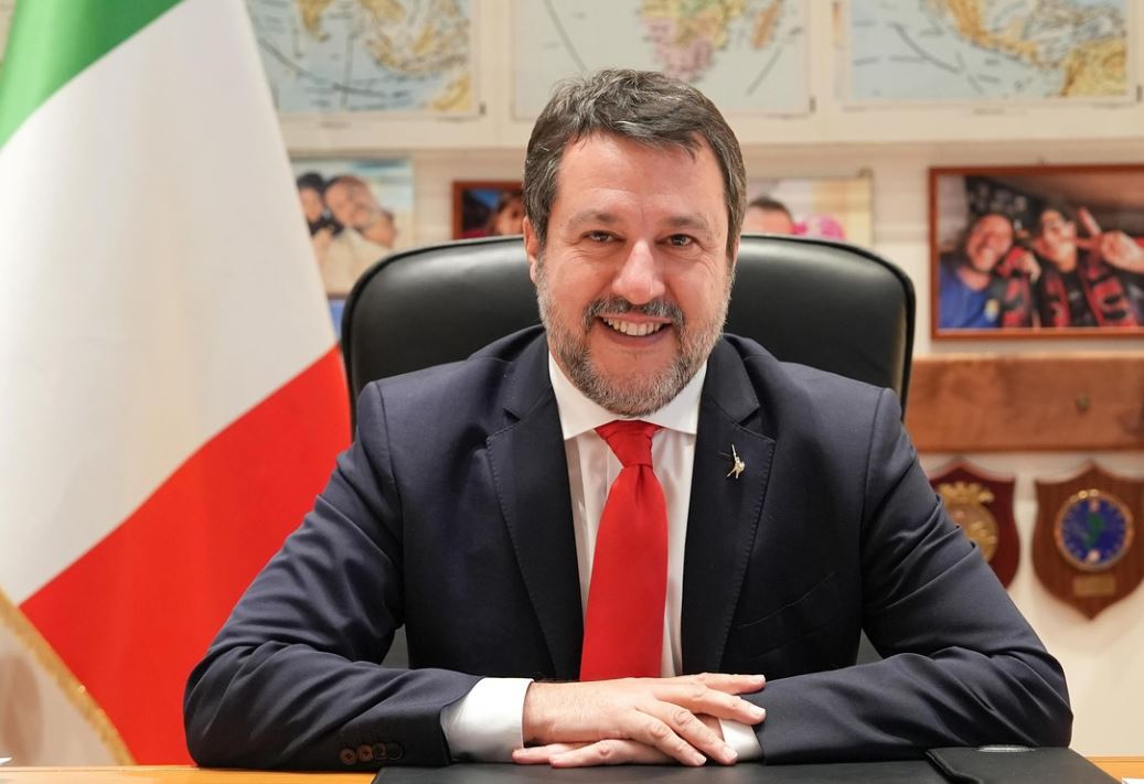 Salvini: "Tasse sugli extraprofitti delle compagnie petrolifere contro la speculazione" - Agenzia Nova