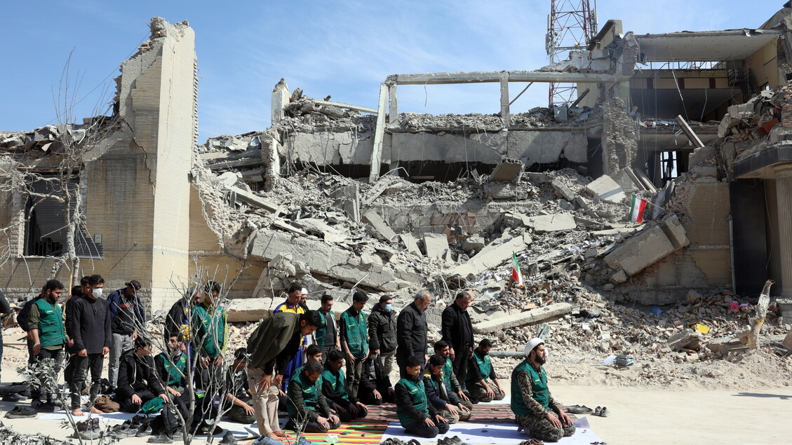 Trump: "Inviare truppe di terra in Iran sarebbe una perdita di tempo" - Notizie - Ansa.it