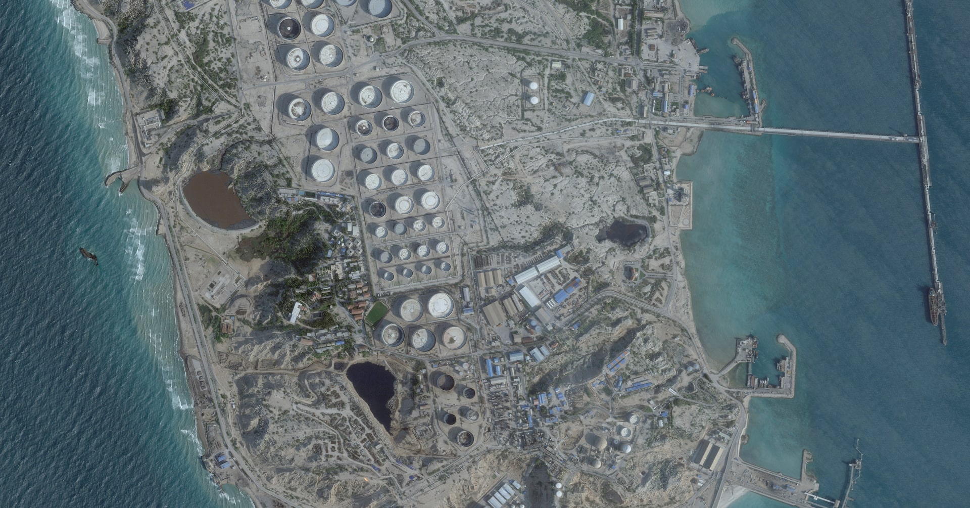 Trump threatens to hit Iran's Kharg Island oil network if shipping lanes remain blocked