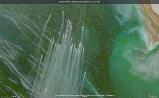 🛰🇮🇷⚔️🇺🇸 LE IMMAGINI SATELLITARI MOSTRANO UNO SCIAME DI 33 MOTOSCAFI D'ASSALTO AD ALTA VELOCITÀ APPARTENENTI ALLA MARI...