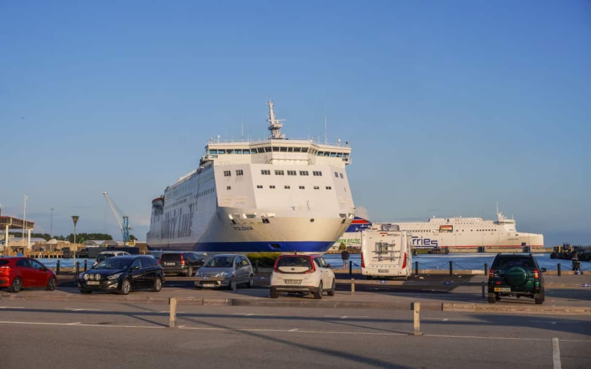 Caro carburante, dopo gli aerei a rischio i traghetti: cosa sappiamo