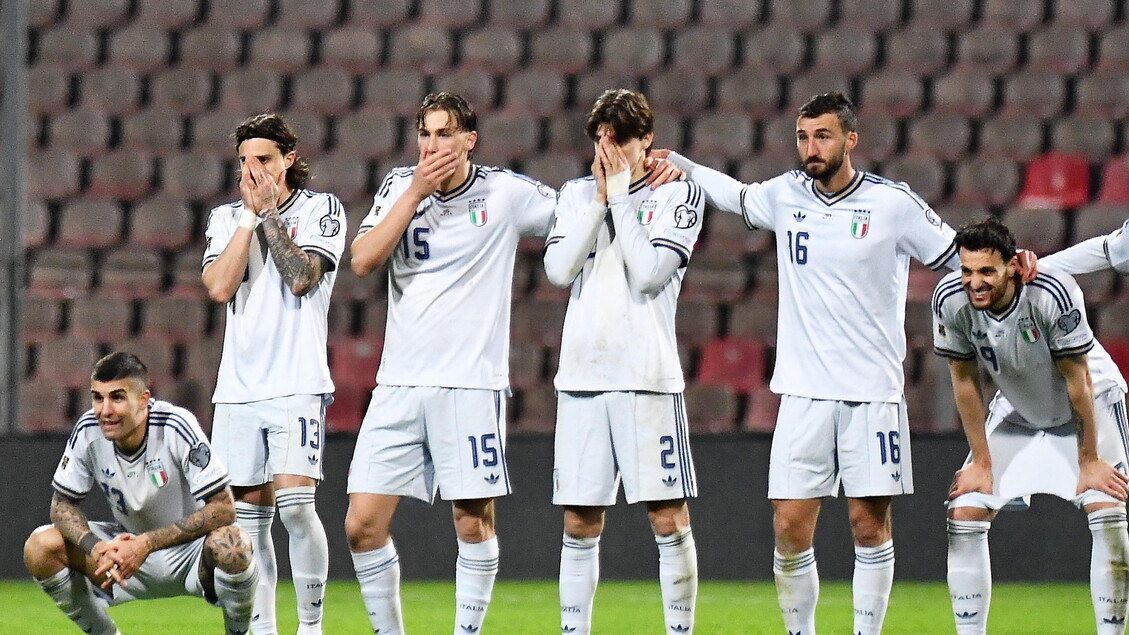 Disfatta Italia, fuori dai Mondiali per la terza volta consecutiva - Calcio - Ansa.it