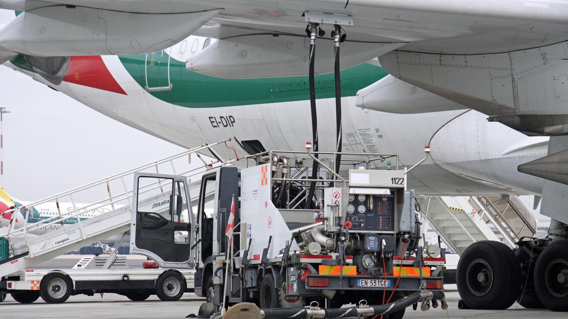 Altri aeroporti senza carburante, limiti anche Brindisi, Reggio Calabria e Pescara - Cronaca - Ansa.it