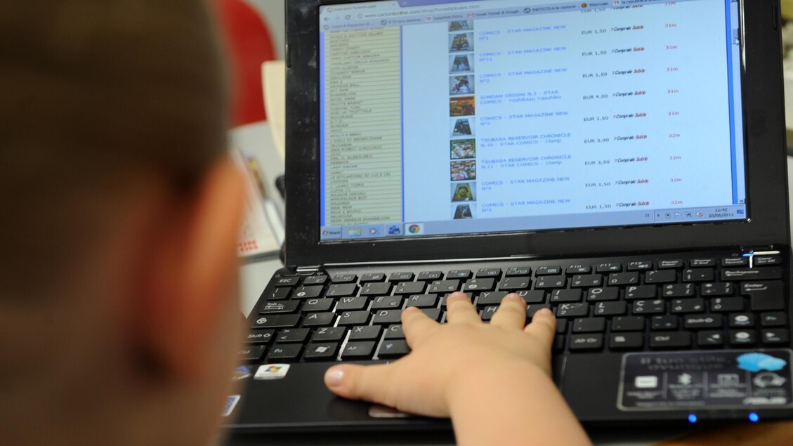 Von der Leyen, 'pronta l'app per la verifica dell'età sui social' - Ultima ora - Ansa.it