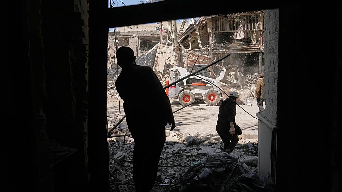 White House says discussing second round of Iran talks in Pakistan