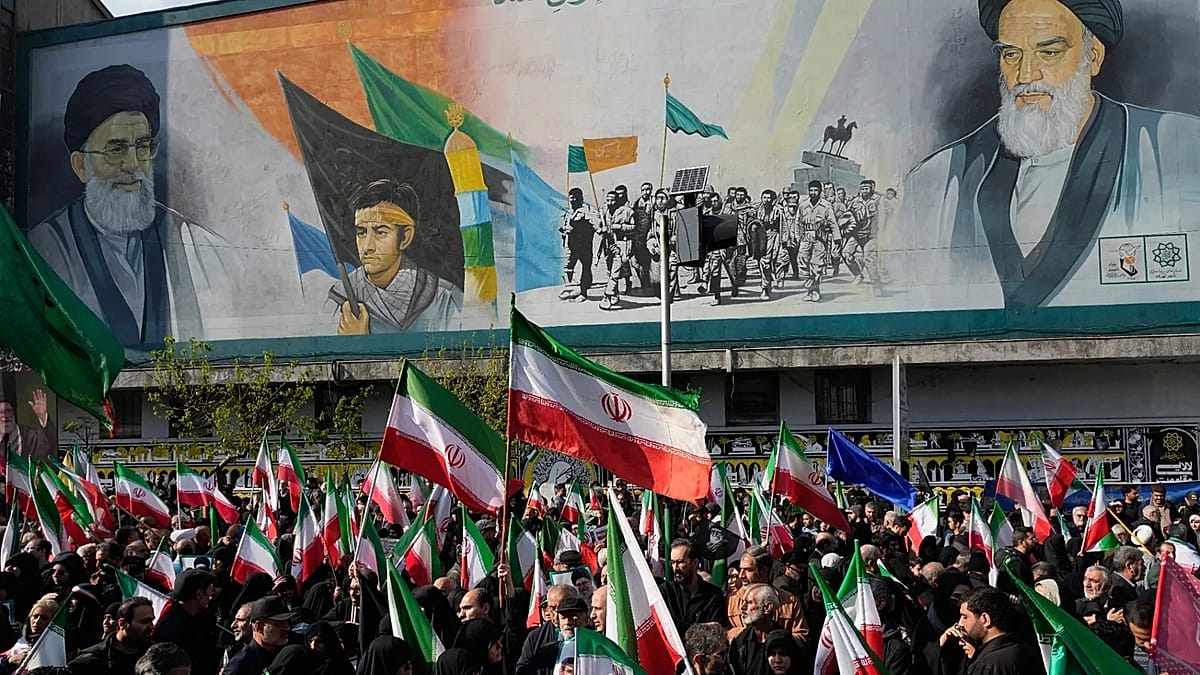 US-Iran ceasefire on brink as talks stall and Hormuz crisis deepens