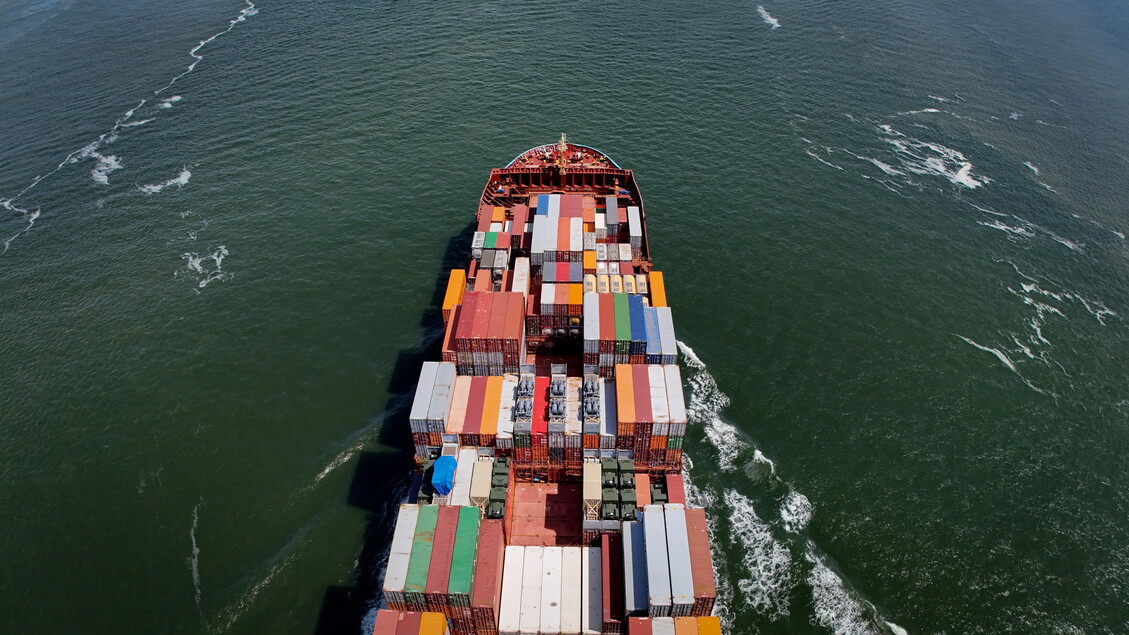 Maersk, 'una nostra nave ha lasciato Hormuz sotto scorta militare Usa' - Ultima ora - Ansa.it