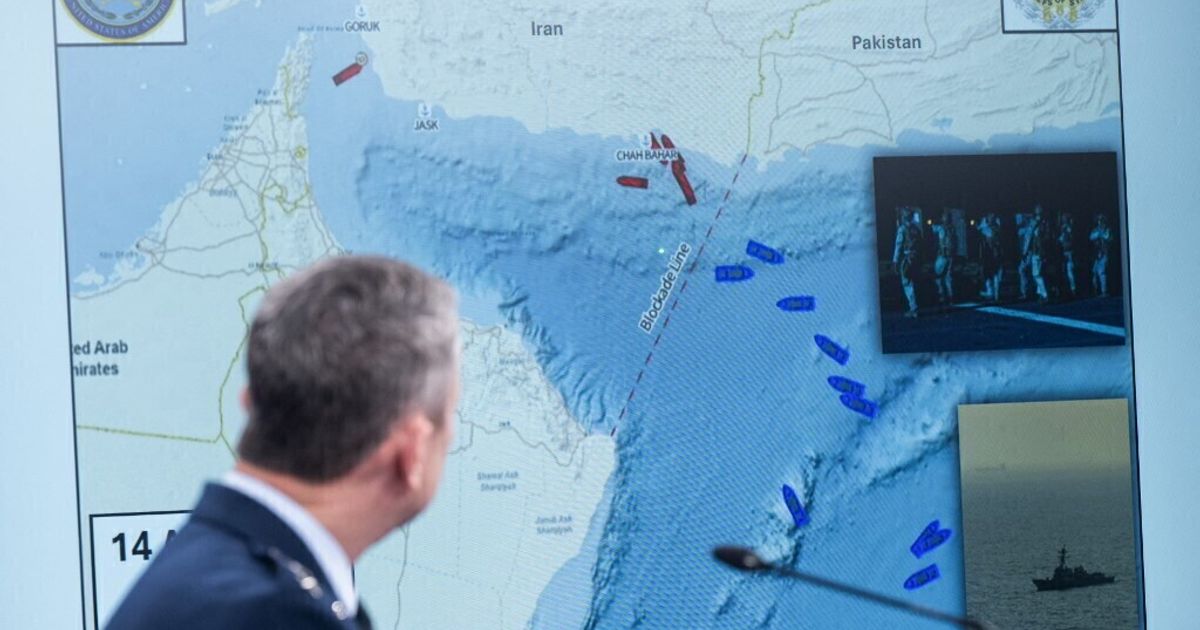 Trump: 'Hormuz è aperto'. Iran incassa sblocco fondi e stop delle sanzioni