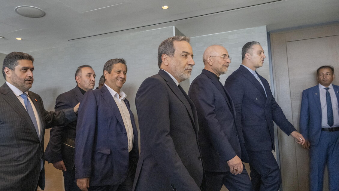 Media Teheran, delegazione iraniana lascia i colloqui in protesta contro Trump - Ultima ora - Ansa.it