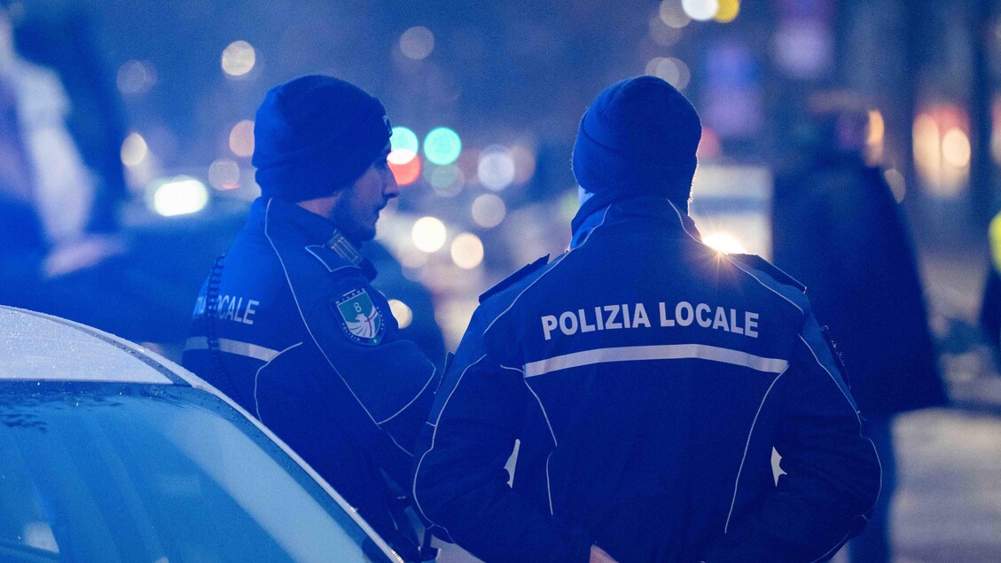 A Milano un agente della Polizia locale muore durante un inseguimento - Notizie - Ansa.it