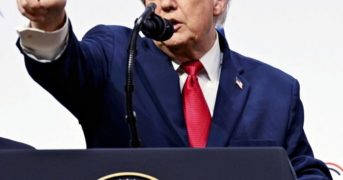 Trump: 'Fondi iraniani negli Usa per risarcire navi'. Iran: 'Precedente incendiario'