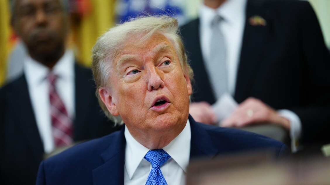 Trump, grande vittoria alla Corte Suprema sui poteri presidenziali - Notizie - Ansa.it