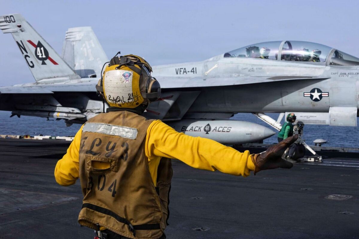 US-Iran Truce Collapses as Attacks Worsen and Blockade Returns