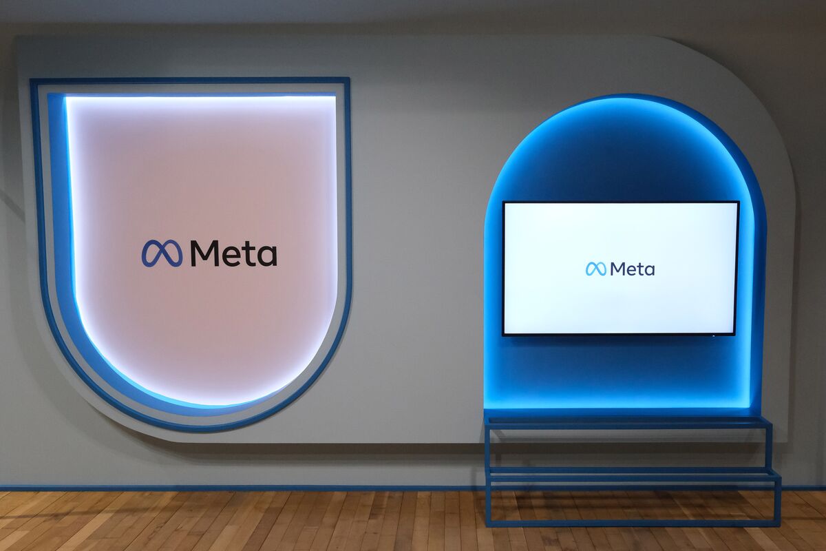 Meta’s Zuckerberg Defends AI Bets to Skeptical Investors