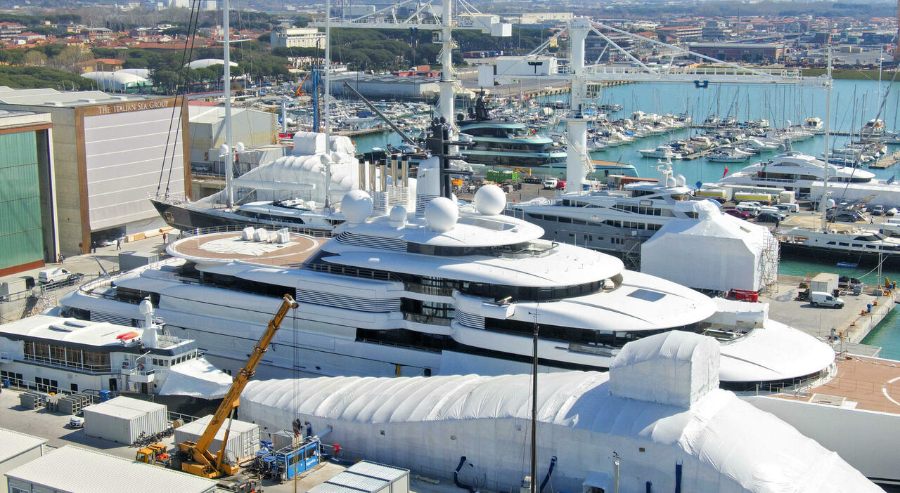 Asset russi congelati, l'Italia vuole liberarsi di ville, yacht e opere d'arte: ogni anno ci costano 10 milioni
