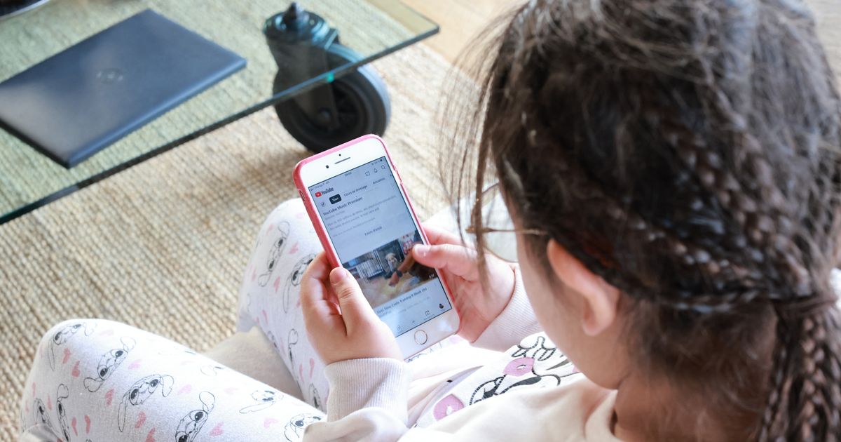 La Nuova Zelanda verso il divieto social per gli under 16