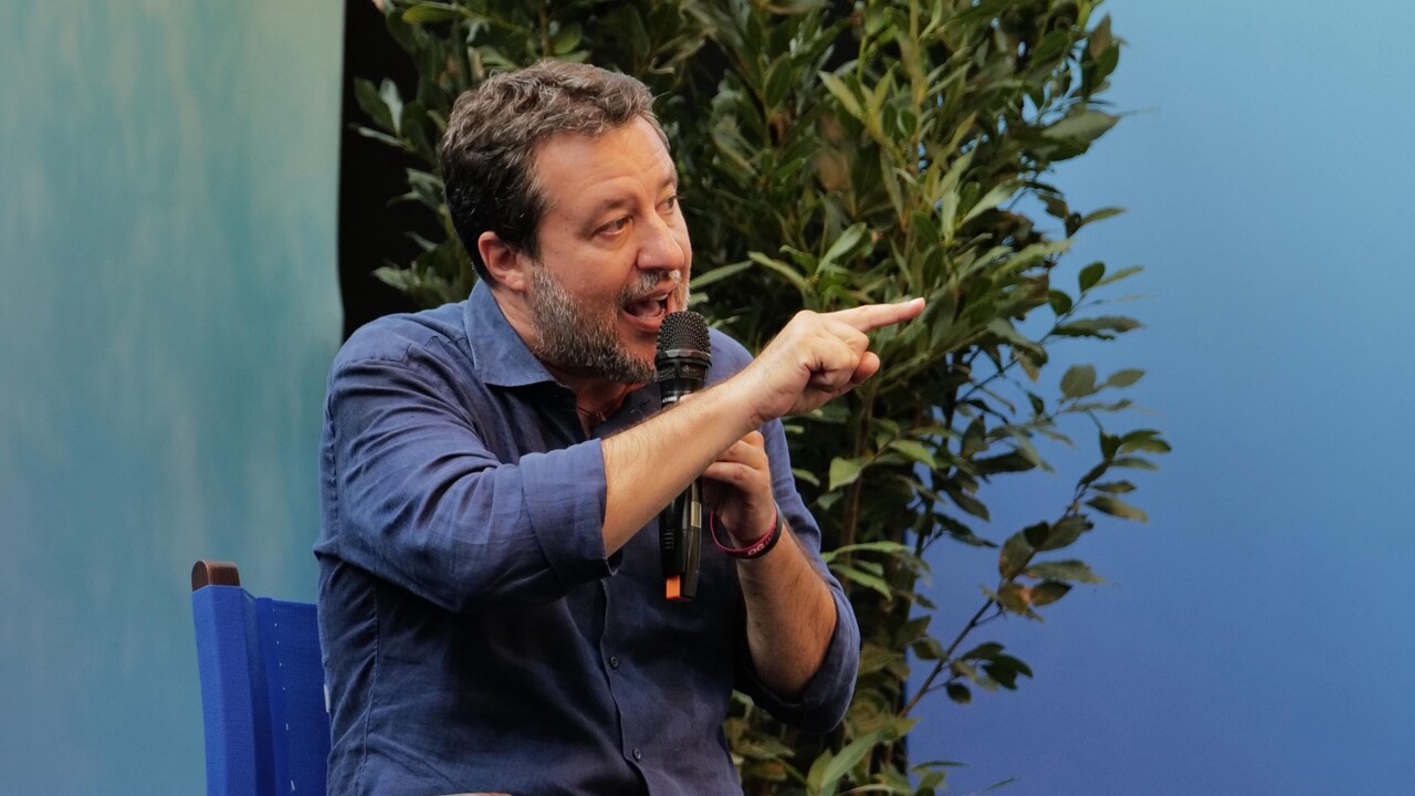 Salvini, avanti senza remore sul contributo da grandi banche ed energetici - Ultima ora - Ansa.it