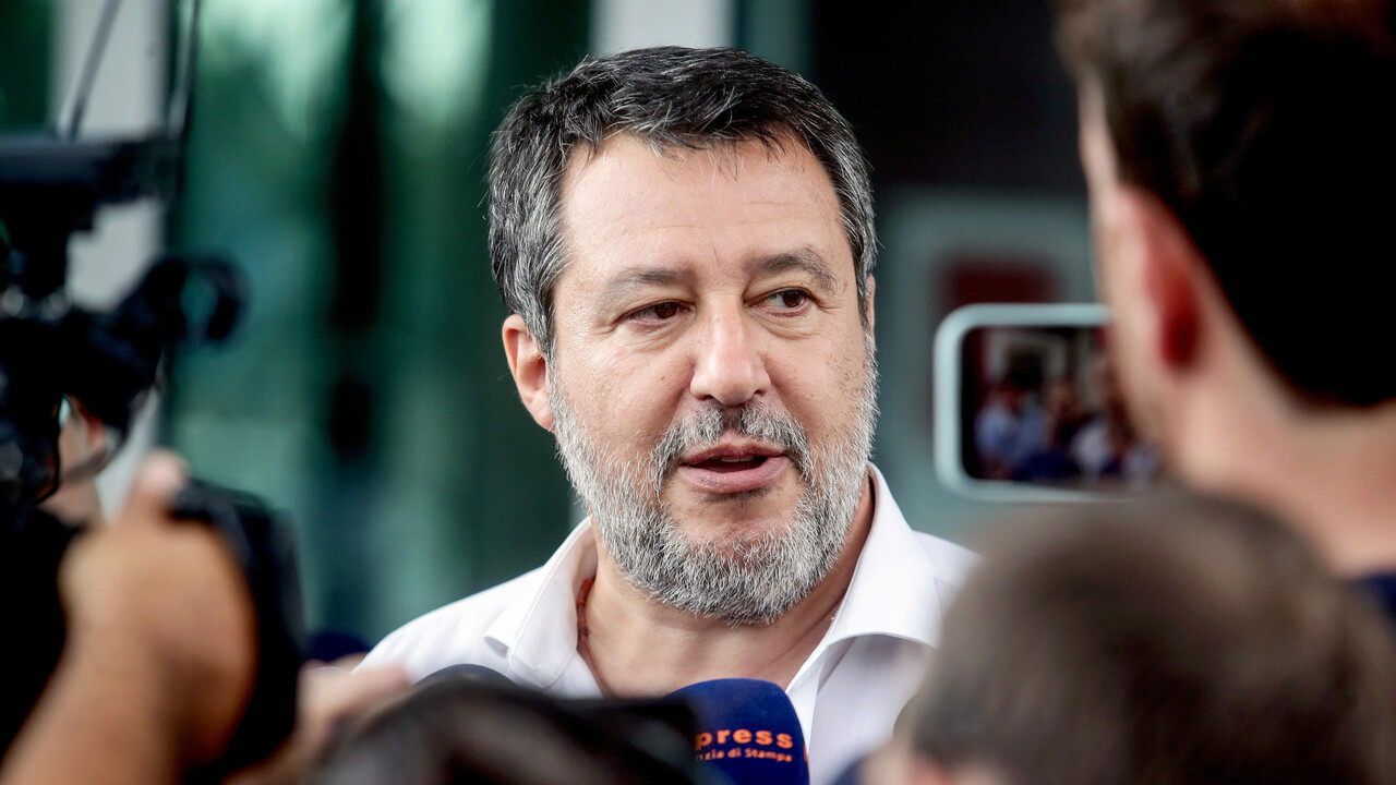 Salvini, 'la Lega è una, non c'è bisogno di partiti paralleli' - Ultima ora - Ansa.it