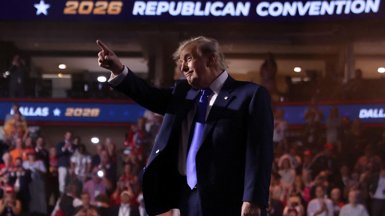 Trump: 'Fateci finire il lavoro e ogni americano avrà 5.000 dollari' - Notizie - Ansa.it