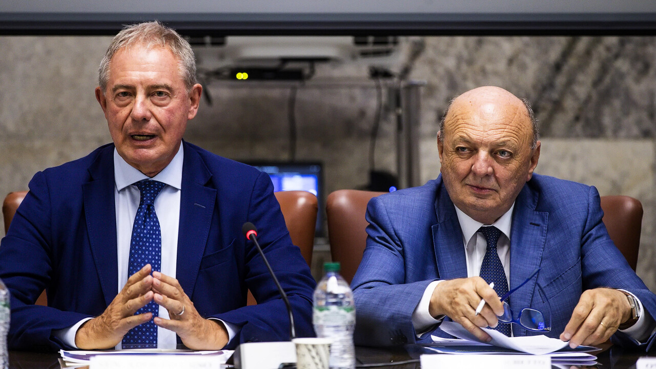 Urso e Pichetto convocano operatori raffinerie, aumentare la produzione - Ultima ora - Ansa.it