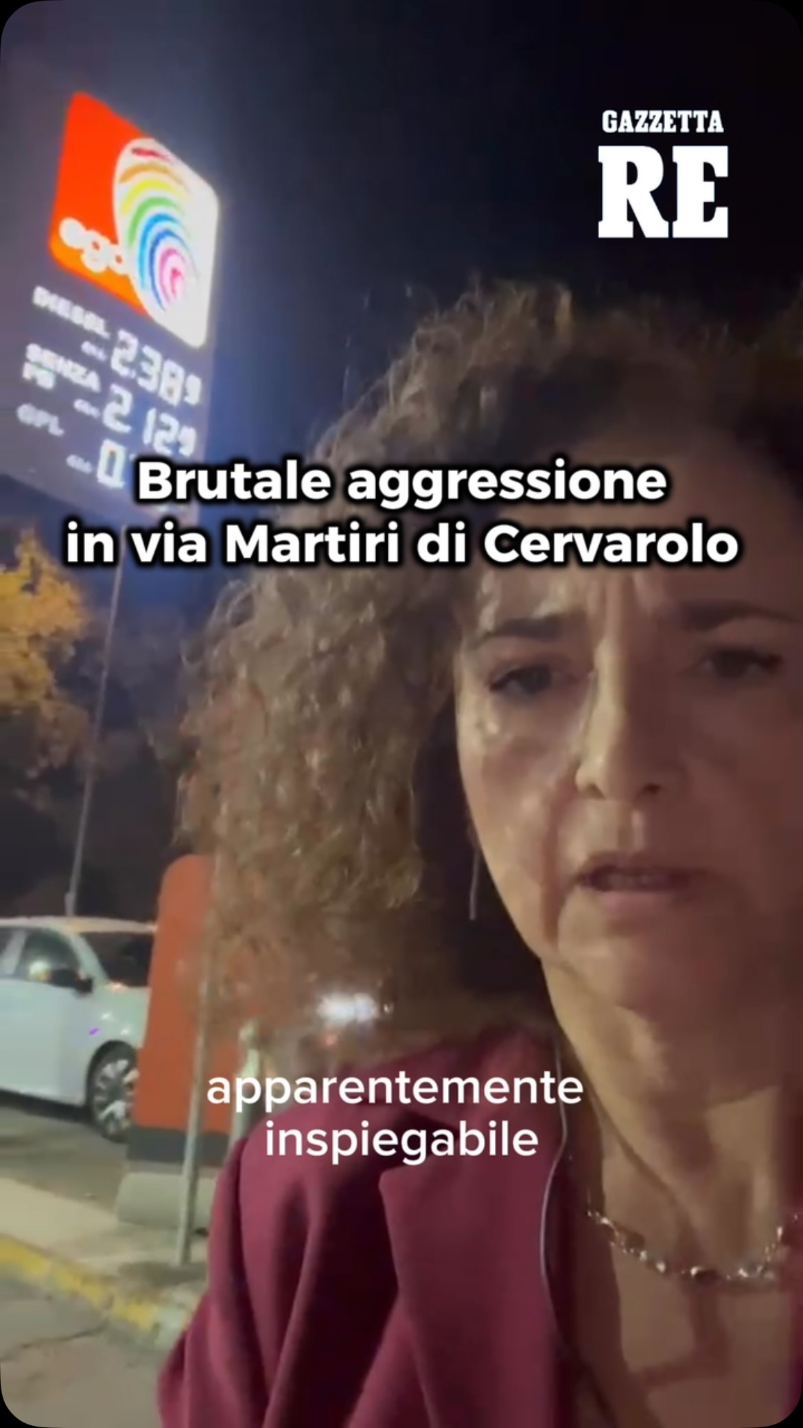 Visualizzazioni: 237.809 · Reazioni: 3192 | 🚨Una drammatica aggressione, ancora tutta da decifrare, si è verificata intorno alle 19 nell’area della stazione di servizio Ego di via Martiri di Cervarolo, nei pressi della rotatoria di viale Piacentini (la tangenziale sud est di Reggio), al Buco del Signore. Il bilancio è di tre persone ferite in modo grave con l’aggressore, un giovane di 26 anni nato a Reggio nel 2000 ma di origini egiziane, che è stato arrestato poco dopo dalla polizia, che lo ha bloccato sotto casa. Sul posto Miriam Figliuolo 👉🏻Leggi gli aggiornamenti sul nostro sito | Gazzetta di Reggio