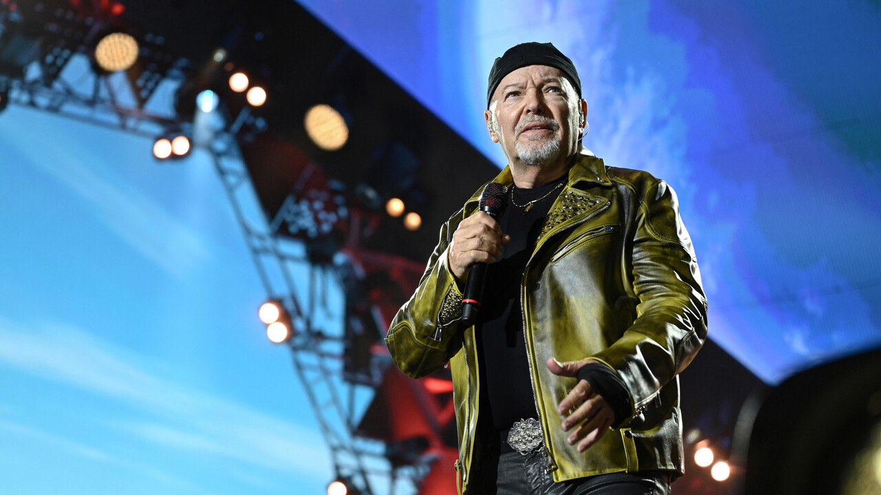 Vasco Rossi: 'La politica non è solo dei palazzi, è decidere chi ascoltare'  - Notizie - Ansa.it