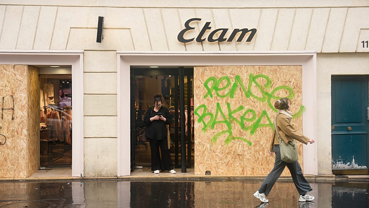 Fresh protests set to sweep France as late restrictions fuel tensions