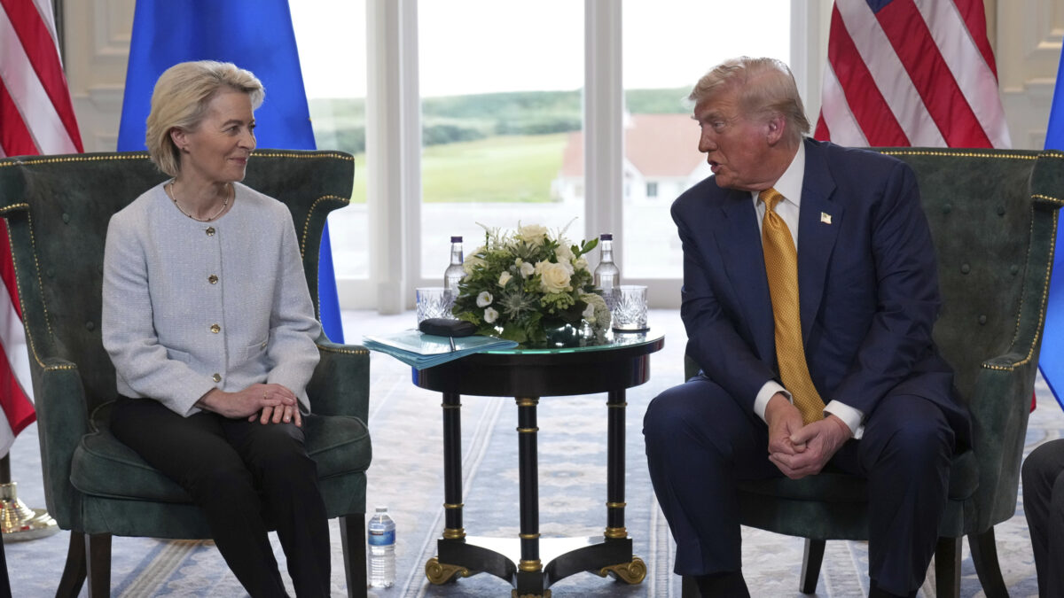 Trump con Putin contro Zelensky: l'Europa si ritrova sola