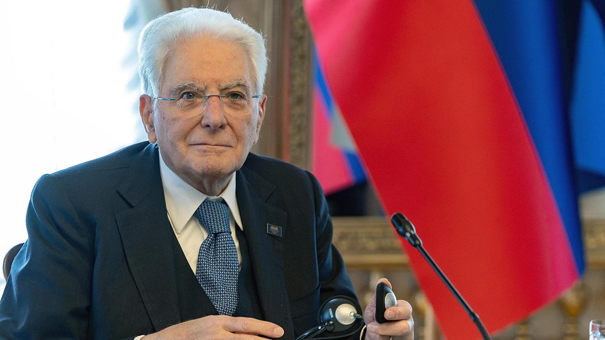 Mattarella difende i poteri della polizia. Stop alla svolta cilena
